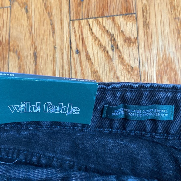 Wild fable size 8 super high rise shorts nwt - Picture 4 of 5